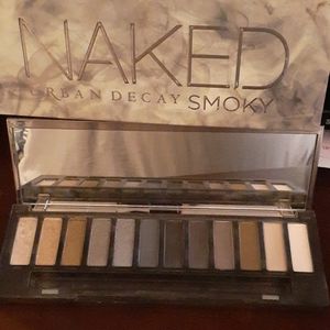 Naked Urban Decay Smoky palette
